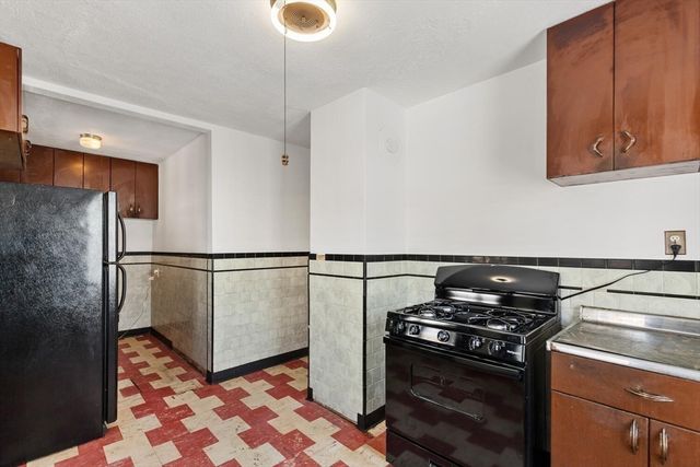 20 Huntley Street, Malden, MA 02148