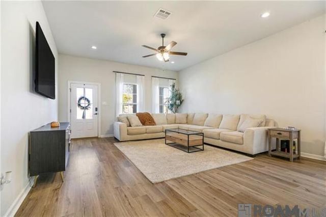 41449 Cozy Way, Gonzales, LA 70737