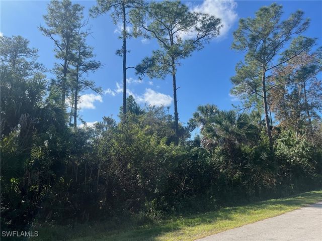 28th AVE SE, Naples, FL 34117