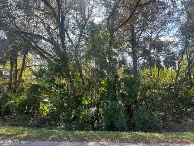 28th AVE SE, Naples, FL 34117