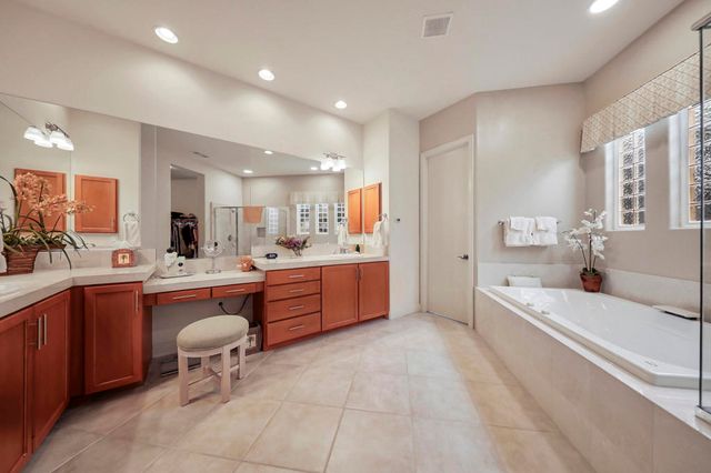 51350 Via Sorrento, La Quinta, CA 92253