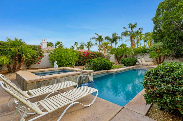 51350 Via Sorrento, La Quinta, CA 92253