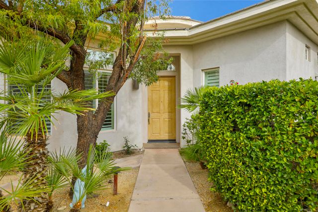 51350 Via Sorrento, La Quinta, CA 92253