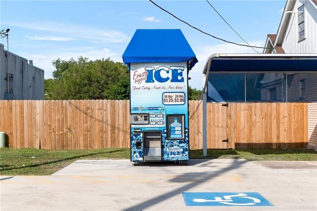 3721 N Veterans Boulevard, Pharr, TX 78577