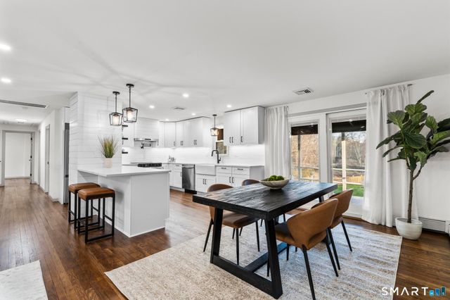 11 Lane Street, Shelton, CT 06484