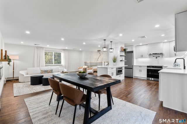 11 Lane Street, Shelton, CT 06484