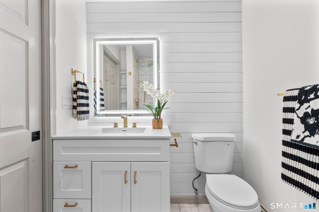 11 Lane Street, Shelton, CT 06484