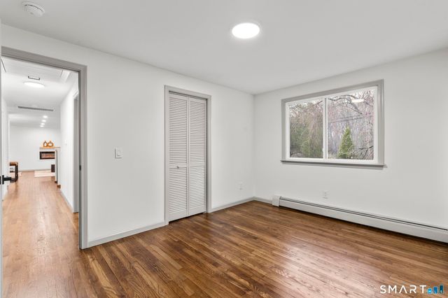 11 Lane Street, Shelton, CT 06484