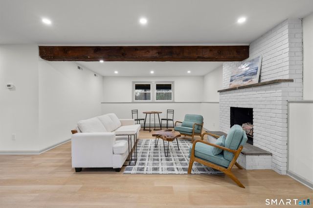 11 Lane Street, Shelton, CT 06484