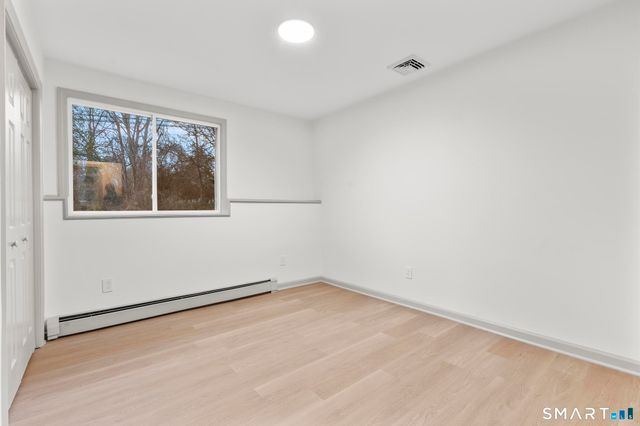 11 Lane Street, Shelton, CT 06484