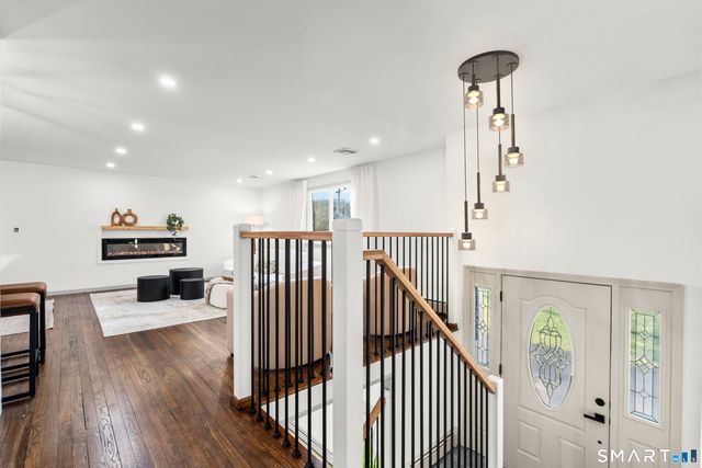 11 Lane Street, Shelton, CT 06484