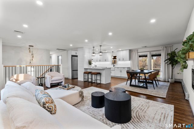 11 Lane Street, Shelton, CT 06484