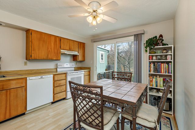 381 Glenn Street, Ashland, OR 97520