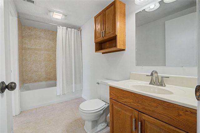 1110 Eagle Feather Circle C, West Carrollton, OH 45449