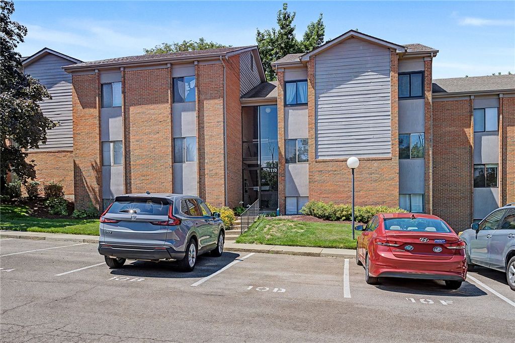 1110 Eagle Feather Circle C, West Carrollton, OH 45449