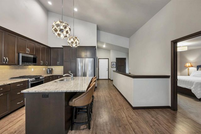 2580-3 BAY HARBOR CIRCLE, Green Bay, WI 54304