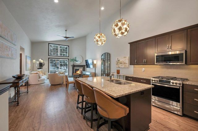 2580-3 BAY HARBOR CIRCLE, Green Bay, WI 54304