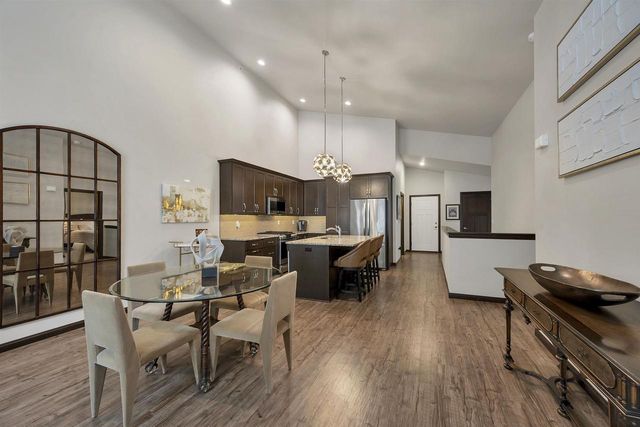 2580-3 BAY HARBOR CIRCLE, Green Bay, WI 54304