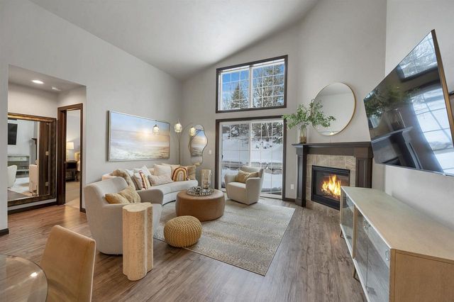 2580-3 BAY HARBOR CIRCLE, Green Bay, WI 54304