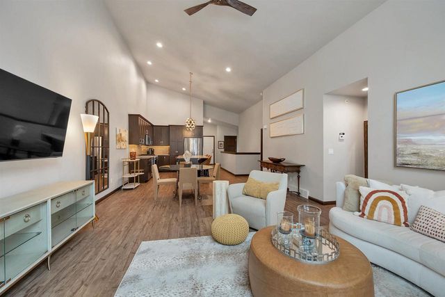 2580-3 BAY HARBOR CIRCLE, Green Bay, WI 54304