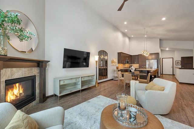 2580-3 BAY HARBOR CIRCLE, Green Bay, WI 54304