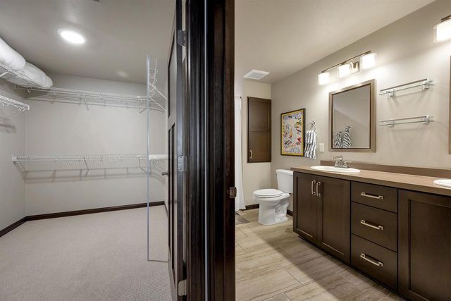 2580-3 BAY HARBOR CIRCLE, Green Bay, WI 54304