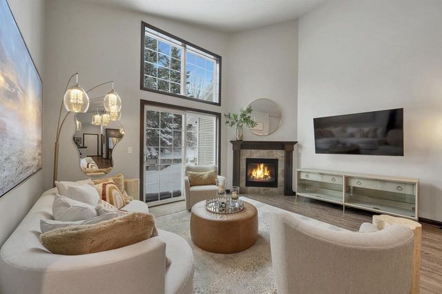 2580-3 BAY HARBOR CIRCLE, Green Bay, WI 54304