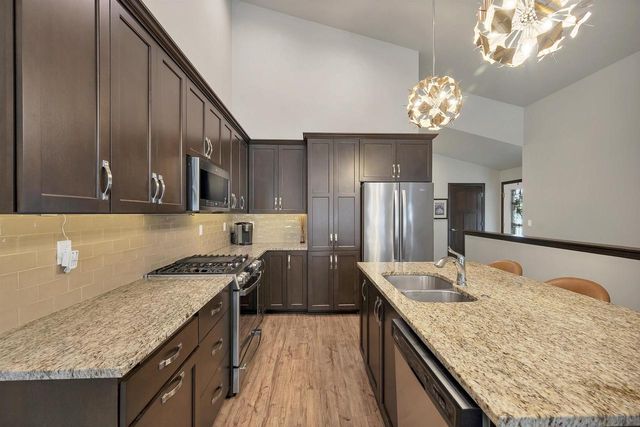 2580-3 BAY HARBOR CIRCLE, Green Bay, WI 54304