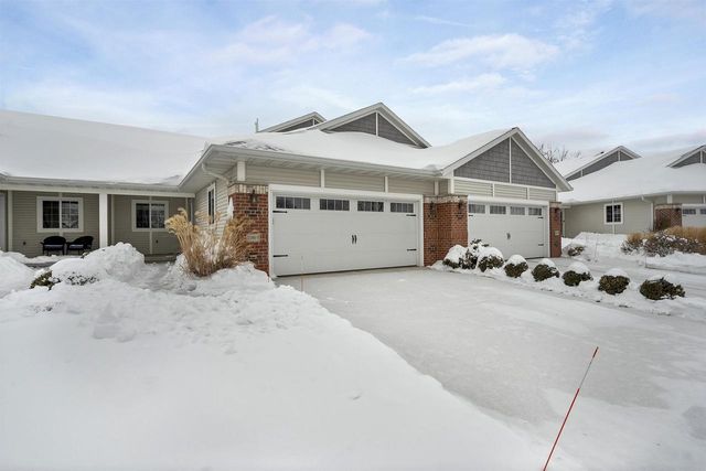 2580-3 BAY HARBOR CIRCLE, Green Bay, WI 54304