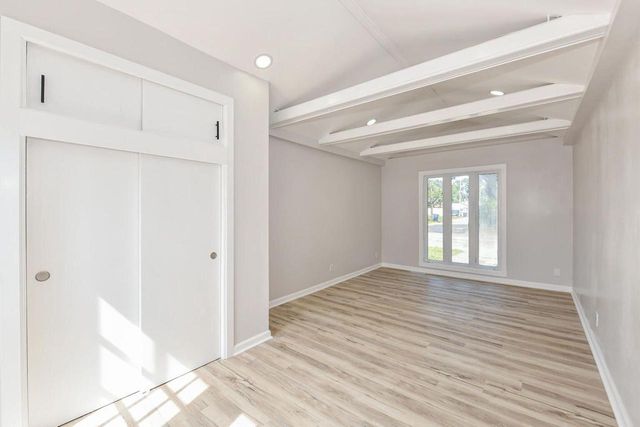 5811 W Thurston AVENUE, Milwaukee, WI 53218