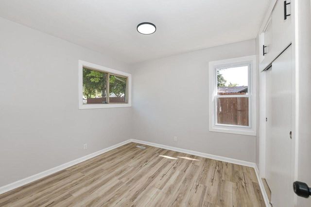 5811 W Thurston AVENUE, Milwaukee, WI 53218