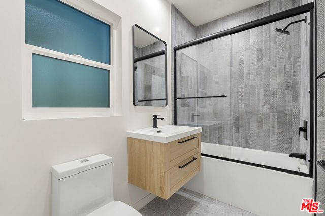 1305 Lucile Avenue 2, Los Angeles, CA 90026