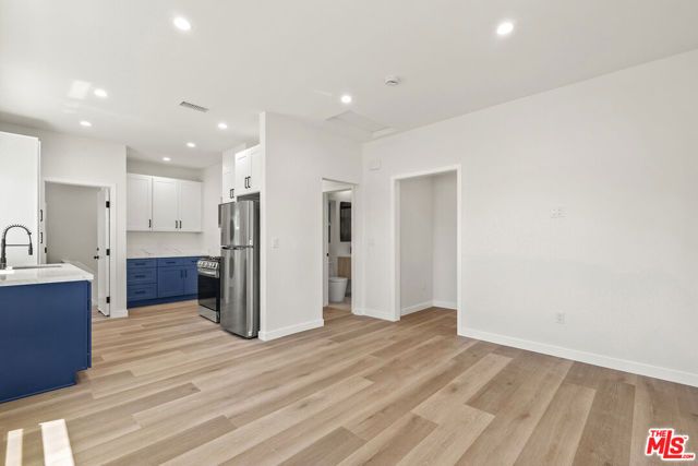 1305 Lucile Avenue 2, Los Angeles, CA 90026