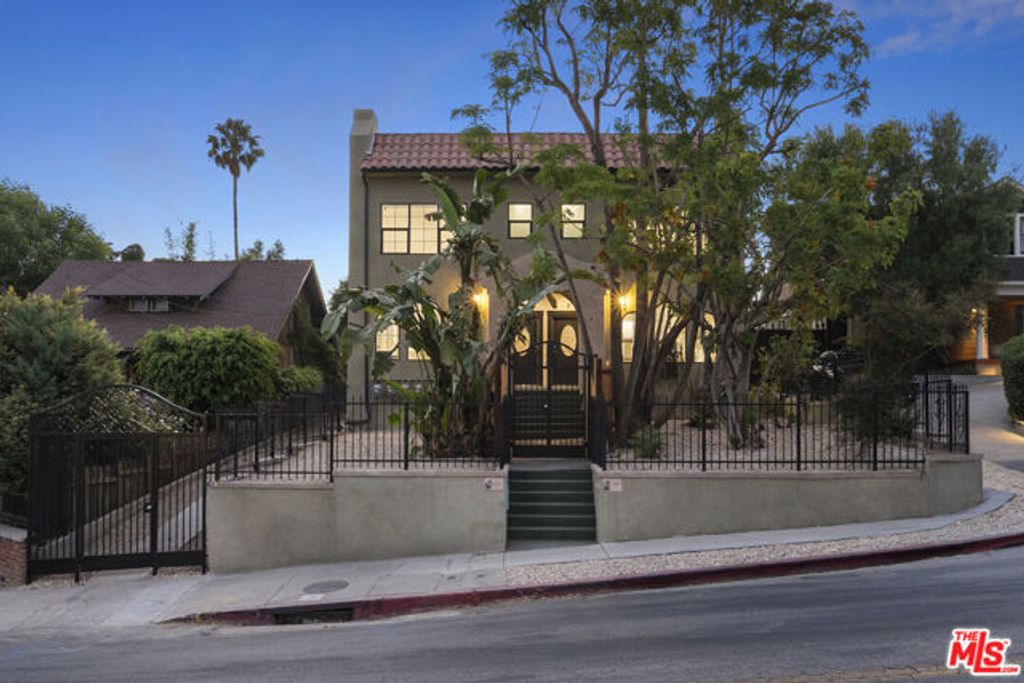 1305 Lucile Avenue 2, Los Angeles, CA 90026