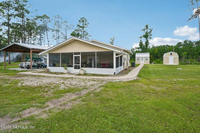 122 MACON Road, Palatka, FL 32177