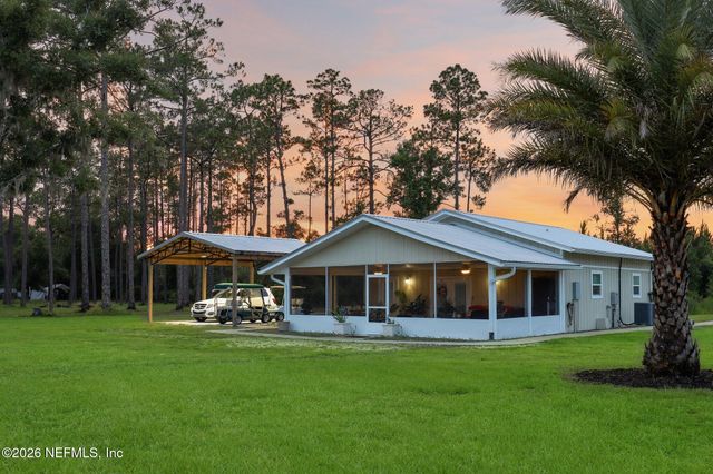 122 MACON Road, Palatka, FL 32177