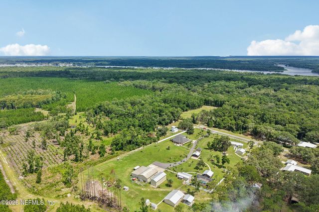 122 MACON Road, Palatka, FL 32177