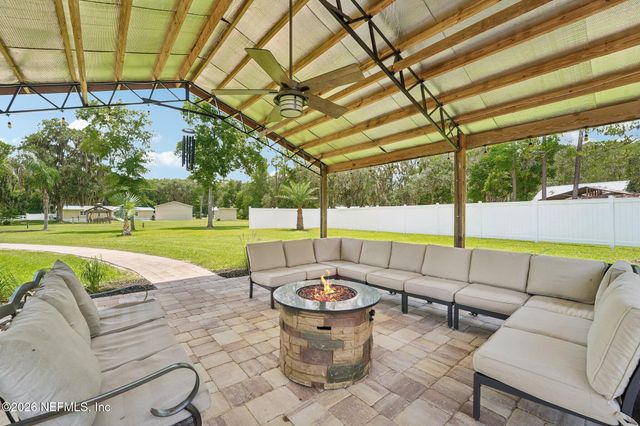 122 MACON Road, Palatka, FL 32177