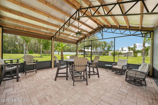 122 MACON Road, Palatka, FL 32177