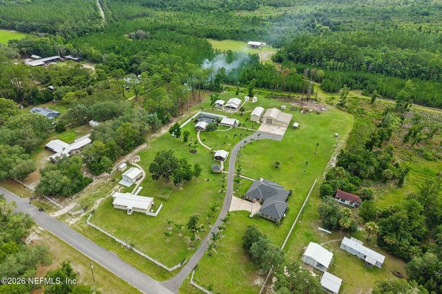 122 MACON Road, Palatka, FL 32177
