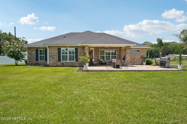 122 MACON Road, Palatka, FL 32177