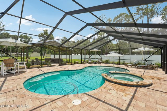122 MACON Road, Palatka, FL 32177