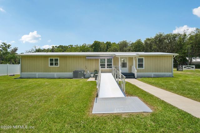 122 MACON Road, Palatka, FL 32177