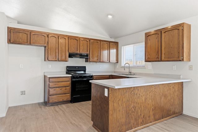 2412 Silverado Ct, Stockton, CA 95206
