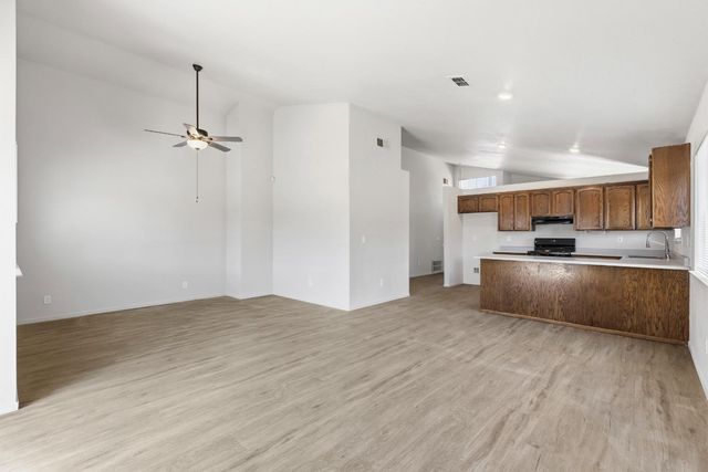2412 Silverado Ct, Stockton, CA 95206