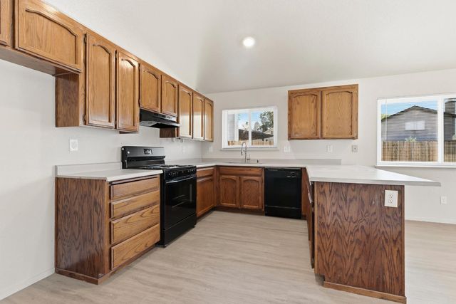2412 Silverado Ct, Stockton, CA 95206