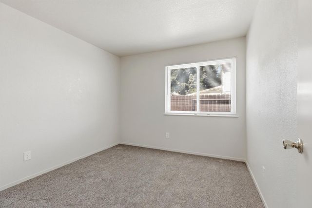 2412 Silverado Ct, Stockton, CA 95206