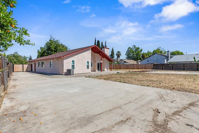 2412 Silverado Ct, Stockton, CA 95206