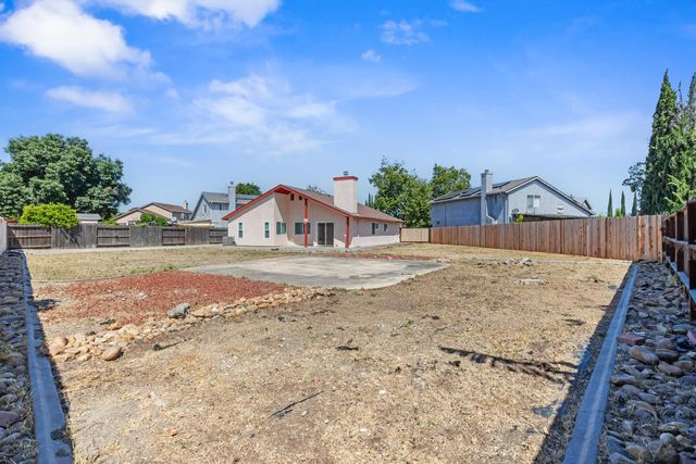 2412 Silverado Ct, Stockton, CA 95206