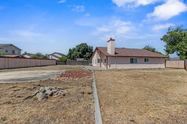 2412 Silverado Ct, Stockton, CA 95206